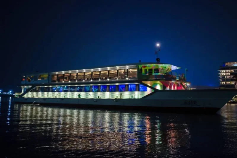 Exclusive Dinner Cruise