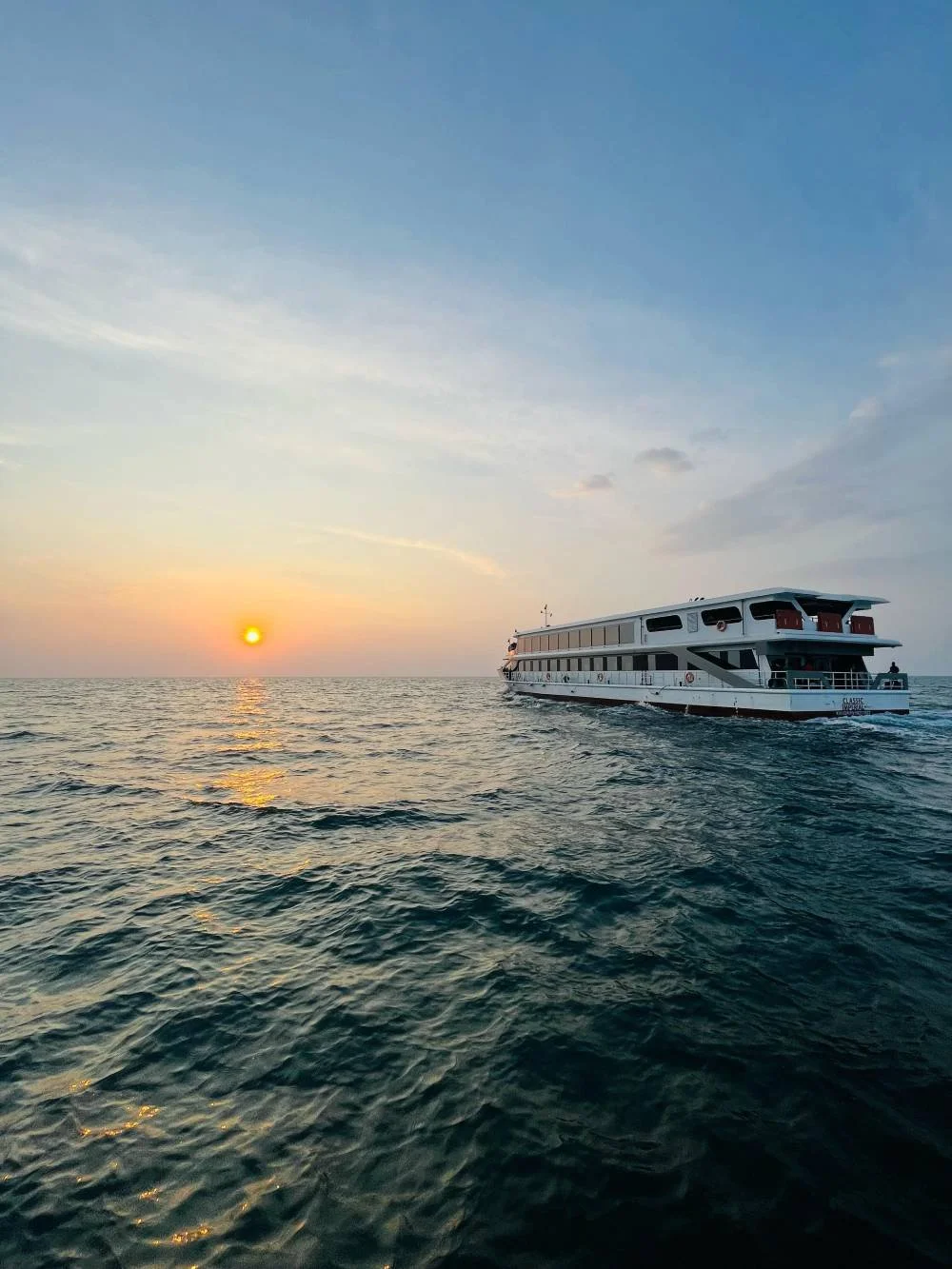 Classic Imperial (Lunch Cruise)